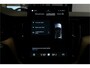 Volvo XC60 2.0 T8 AWD 335kW/456pk Aut8 Recharge Ultra Dark VOL!! LUCHTVERING + BOWERS&WILKINS + PANORAMADAK + BLIS + HEAD-UP + PILOT ASSIST + V&A STOEL-&STUURVERWARMING + ADAPT.CRUISE + GOOGLE DASH&SERVICES + STOELVENTILATIE&-MASSAGE + 360 CAMERA + 22" LM-VELGEN!!