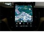 Volvo XC60 2.0 T8 AWD 335kW/456pk Aut8 Recharge Ultra Dark VOL!! LUCHTVERING + BOWERS&WILKINS + PANORAMADAK + BLIS + HEAD-UP + PILOT ASSIST + V&A STOEL-&STUURVERWARMING + ADAPT.CRUISE + GOOGLE DASH&SERVICES + STOELVENTILATIE&-MASSAGE + 360 CAMERA + 22" LM-VELGEN!!