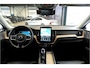 Volvo XC60 2.0 T8 AWD 335kW/456pk Aut8 Recharge Ultra Dark VOL!! LUCHTVERING + BOWERS&WILKINS + PANORAMADAK + BLIS + HEAD-UP + PILOT ASSIST + V&A STOEL-&STUURVERWARMING + ADAPT.CRUISE + GOOGLE DASH&SERVICES + STOELVENTILATIE&-MASSAGE + 360 CAMERA + 22" LM-VELGEN!!