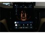 Volvo XC60 2.0 T8 AWD 335kW/456pk Aut8 Recharge Ultra Dark VOL!! LUCHTVERING + BOWERS&WILKINS + PANORAMADAK + BLIS + HEAD-UP + PILOT ASSIST + V&A STOEL-&STUURVERWARMING + ADAPT.CRUISE + GOOGLE DASH&SERVICES + STOELVENTILATIE&-MASSAGE + 360 CAMERA + 22" LM-VELGEN!!