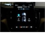 Volvo XC60 2.0 T8 AWD 335kW/456pk Aut8 Recharge Ultra Dark VOL!! LUCHTVERING + BOWERS&WILKINS + PANORAMADAK + BLIS + HEAD-UP + PILOT ASSIST + V&A STOEL-&STUURVERWARMING + ADAPT.CRUISE + GOOGLE DASH&SERVICES + STOELVENTILATIE&-MASSAGE + 360 CAMERA + 22" LM-VELGEN!!