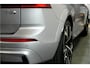 Volvo XC60 2.0 T8 AWD 335kW/456pk Aut8 Recharge Ultra Dark VOL!! LUCHTVERING + BOWERS&WILKINS + PANORAMADAK + BLIS + HEAD-UP + PILOT ASSIST + V&A STOEL-&STUURVERWARMING + ADAPT.CRUISE + GOOGLE DASH&SERVICES + STOELVENTILATIE&-MASSAGE + 360 CAMERA + 22" LM-VELGEN!!