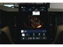 Volvo XC60 2.0 T8 AWD 335kW/456pk Aut8 Recharge Ultra Dark VOL!! LUCHTVERING + BOWERS&WILKINS + PANORAMADAK + BLIS + HEAD-UP + PILOT ASSIST + V&A STOEL-&STUURVERWARMING + ADAPT.CRUISE + GOOGLE DASH&SERVICES + STOELVENTILATIE&-MASSAGE + 360 CAMERA + 22" LM-VELGEN!!