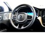 Volvo XC60 2.0 T8 AWD 335kW/456pk Aut8 Recharge Ultra Dark VOL!! LUCHTVERING + BOWERS&WILKINS + PANORAMADAK + BLIS + HEAD-UP + PILOT ASSIST + V&A STOEL-&STUURVERWARMING + ADAPT.CRUISE + GOOGLE DASH&SERVICES + STOELVENTILATIE&-MASSAGE + 360 CAMERA + 22" LM-VELGEN!!