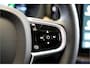 Volvo XC60 2.0 T8 AWD 335kW/456pk Aut8 Recharge Ultra Dark VOL!! LUCHTVERING + BOWERS&WILKINS + PANORAMADAK + BLIS + HEAD-UP + PILOT ASSIST + V&A STOEL-&STUURVERWARMING + ADAPT.CRUISE + GOOGLE DASH&SERVICES + STOELVENTILATIE&-MASSAGE + 360 CAMERA + 22" LM-VELGEN!!