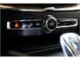 Volvo XC60 2.0 T8 AWD 335kW/456pk Aut8 Recharge Ultra Dark VOL!! LUCHTVERING + BOWERS&WILKINS + PANORAMADAK + BLIS + HEAD-UP + PILOT ASSIST + V&A STOEL-&STUURVERWARMING + ADAPT.CRUISE + GOOGLE DASH&SERVICES + STOELVENTILATIE&-MASSAGE + 360 CAMERA + 22" LM-VELGEN!!