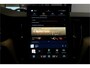 Volvo XC60 2.0 T8 AWD 335kW/456pk Aut8 Recharge Ultra Dark VOL!! LUCHTVERING + BOWERS&WILKINS + PANORAMADAK + BLIS + HEAD-UP + PILOT ASSIST + V&A STOEL-&STUURVERWARMING + ADAPT.CRUISE + GOOGLE DASH&SERVICES + STOELVENTILATIE&-MASSAGE + 360 CAMERA + 22" LM-VELGEN!!