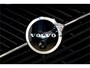Volvo XC60 2.0 T8 AWD 335kW/456pk Aut8 Recharge Ultra Dark VOL!! LUCHTVERING + BOWERS&WILKINS + PANORAMADAK + BLIS + HEAD-UP + PILOT ASSIST + V&A STOEL-&STUURVERWARMING + ADAPT.CRUISE + GOOGLE DASH&SERVICES + STOELVENTILATIE&-MASSAGE + 360 CAMERA + 22" LM-VELGEN!!