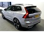 Volvo XC60 2.0 T8 AWD 335kW/456pk Aut8 Recharge Ultra Dark VOL!! LUCHTVERING + BOWERS&WILKINS + PANORAMADAK + BLIS + HEAD-UP + PILOT ASSIST + V&A STOEL-&STUURVERWARMING + ADAPT.CRUISE + GOOGLE DASH&SERVICES + STOELVENTILATIE&-MASSAGE + 360 CAMERA + 22" LM-VELGEN!!