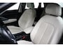 Audi Q3 45 TFSI e Business Edition Leer / Navi / Panoramadak / Trekhaak | Panoramadak | Trekhaak | Dode Hoek | Stoelverwarming |