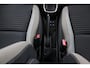 Toyota Yaris 1.5 Hybrid Bi-Tone | Cruise Control | Panoramadak | Parkeersensoren |