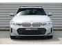 BMW 3-Serie Touring 330e xDrive M-Sport | Panoramadak | HUD | Facelift | Camera |