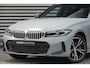 BMW 3-Serie Touring 330e xDrive M-Sport | Panoramadak | HUD | Facelift | Camera |