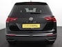 Volkswagen Tiguan Allspace 1.5 TSI 150pk DSG Move 7p. Navigatie Apple Carplay/Android Auto Wireless Trekhaak Parkeersensoren Camera Adaptieve Cruise Control Stoel-en stuurverwarming Climate Control