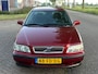 Volvo S40 1.8 Europa Automaat Airco Electric pakket Audio-CD/MP3 LMV 15" Leder/Stof Cruisecontrol Trekhaak Dealeronderhoud Nw Apk!
