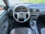 Volvo S40 1.8 Europa Automaat Airco Electric pakket Audio-CD/MP3 LMV 15" Leder/Stof Cruisecontrol Trekhaak Dealeronderhoud Nw Apk!