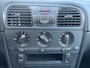 Volvo S40 1.8 Europa Automaat Airco Electric pakket Audio-CD/MP3 LMV 15" Leder/Stof Cruisecontrol Trekhaak Dealeronderhoud Nw Apk!