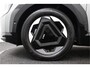 Kia EV9 Plus Advanced AWD 99.8 kWh - Panoramisch schuif-/kanteldak - 360 Camera- Adaptief Cruise Control - LED Verlichting - 7 Zitplaatsen - Massage stoelen - Fabrieksgarantie tot en met 03-06-2032