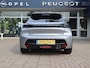 Peugeot 208 GT HYBRID 145pk e-DCS6 automaat, Rijklaarprijs, Camera voor en achter Adaptieve cruise control Keyless entry & start