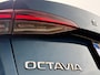 Skoda Octavia Combi 1.0 e-TSI Business Edition Automaat | Trekhaak uitklapbaar | Adaptieve cruise control | Stoelverwarming | Rijstrooksensor | Getint glas | 17 inch lichtmetalen velgen | LED verlichting | Parkeersensoren voor en achter