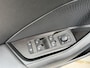 Skoda Octavia Combi 1.0 e-TSI Business Edition Automaat | Trekhaak uitklapbaar | Adaptieve cruise control | Stoelverwarming | Rijstrooksensor | Getint glas | 17 inch lichtmetalen velgen | LED verlichting | Parkeersensoren voor en achter