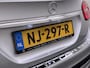 Mercedes-Benz GLA 200 // Camera // Navi // Bi-Xenon // 18" Velgen // Dakrails // Parkeersensoren // Privacy Glass // Stoelverwarming