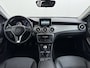 Mercedes-Benz GLA 200 // Camera // Navi // Bi-Xenon // 18" Velgen // Dakrails // Parkeersensoren // Privacy Glass // Stoelverwarming