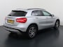 Mercedes-Benz GLA 200 // Camera // Navi // Bi-Xenon // 18" Velgen // Dakrails // Parkeersensoren // Privacy Glass // Stoelverwarming