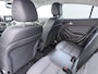 Mercedes-Benz GLA 200 // Camera // Navi // Bi-Xenon // 18" Velgen // Dakrails // Parkeersensoren // Privacy Glass // Stoelverwarming