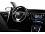 Toyota Auris 1.8 Hybrid Executive | Trekhaak | Navigatie | Stoelverwarming | Parkeersensoren voor/achter | Keyless | Cruise Control | Clima | Camera | 17 inch | Bluetooth
