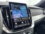 Volvo XC90 T8 Ultra Black Edition Executive | 22" | Gelaagd & Getint Glas | Geintegreerd kinderzitje | Luchtvering | Geventileerd Nappa | Bowers & Wilkins | Stoelmassage | Panoramadak | Head-Up | 360 Camera | Matrix LED