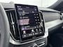 Volvo XC90 T8 Ultra Black Edition Executive | 22" | Gelaagd & Getint Glas | Geintegreerd kinderzitje | Luchtvering | Geventileerd Nappa | Bowers & Wilkins | Stoelmassage | Panoramadak | Head-Up | 360 Camera | Matrix LED