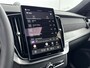 Volvo XC90 T8 Ultra Black Edition Executive | 22" | Gelaagd & Getint Glas | Geintegreerd kinderzitje | Luchtvering | Geventileerd Nappa | Bowers & Wilkins | Stoelmassage | Panoramadak | Head-Up | 360 Camera | Matrix LED