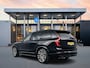 Volvo XC90 T8 Ultra Black Edition Executive | 22" | Gelaagd & Getint Glas | Geintegreerd kinderzitje | Luchtvering | Geventileerd Nappa | Bowers & Wilkins | Stoelmassage | Panoramadak | Head-Up | 360 Camera | Matrix LED