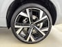 Volvo XC60 T8 Recharge Ultra Dark Executive | 22" | Getint & Gelamineerd Glas | Alarmklasse 3 | Black Edition Interieur | Luchtvering | Bowers & Wilkins | Geventileerd Nappa | Massagestoelen | Head-Up | 360 Camera | Elektr. verst. Stoelen | Full LED