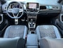Volkswagen T-Roc 1.5 TSI 150pk DSG R-Line | Camera | Keyless | Elek. Achterklep | Dode hoek | Rijklaar incl. 1 jaar Bovag garantie