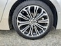 Toyota Corolla Touring Sports 1.8 Hybrid Business Intro NAP Vol Option Nieuwe Banden