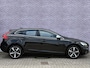 Volvo V40 2.0 T4 Business Sport | Automaat | Stoelverwarming | Parkeersensoren | High Performance Audio | Navigatie | Bluetooth | Cruise control | Climate control | Half lederen bekleding | Regensensor |