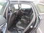 Volvo V40 2.0 T4 Business Sport | Automaat | Stoelverwarming | Parkeersensoren | High Performance Audio | Navigatie | Bluetooth | Cruise control | Climate control | Half lederen bekleding | Regensensor |