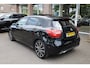 Mercedes-Benz A-klasse 180 Lease Edition Plus PANO STOELVERW. HALF-LEER CAMERA NL-AUTO ZWARTE-HEMEL NAVI CRUISE CLIMA KEYLESS-START 2XPDC 18''LMV