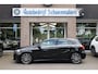 Mercedes-Benz A-klasse 180 Lease Edition Plus PANO STOELVERW. HALF-LEER CAMERA NL-AUTO ZWARTE-HEMEL NAVI CRUISE CLIMA KEYLESS-START 2XPDC 18''LMV