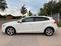 Volvo V40 1.6 D2 Kinetic Airco Cruise PDC Trekhaak DealerOnd