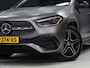 Mercedes-Benz GLA 250 e AMG Business Solution [SCHUIFKANTELDAK, TREKHAAK, CAMERA, PDC, CRUISE, STOELVERWARMING, DIGITAL DASH, ELEKTRISCH VERSTELBARE STOELEN, ELEKTISCHE ACHTERKLEP, NIEUWSTAAT]