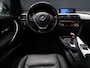 BMW 3-Serie 320i Luxury Edition [CAMERA, PDC, STOELVERWARMING, DIGITAL DASH, CRUISE, BLUETOOTH, NAVIGATIE, LED, MULTIFUNCTIONEEL STUURWIEL, NIEUWSTAAT]