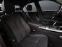 BMW 3-Serie 320i Luxury Edition [CAMERA, PDC, STOELVERWARMING, DIGITAL DASH, CRUISE, BLUETOOTH, NAVIGATIE, LED, MULTIFUNCTIONEEL STUURWIEL, NIEUWSTAAT]