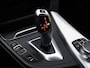 BMW 3-Serie 320i Luxury Edition [CAMERA, PDC, STOELVERWARMING, DIGITAL DASH, CRUISE, BLUETOOTH, NAVIGATIE, LED, MULTIFUNCTIONEEL STUURWIEL, NIEUWSTAAT]
