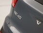 Volvo XC40 1.5 T5 Recharge R-Design 262Pk Automaat (PANORAMADAK, APPLE CARPLAY, GROOT NAVI, LEDER/ALCANTARA, CAMERA, SPORTSTOELEN, KEYLESS, ELEK ACHTERKLEP, NIEUWSTAAT)