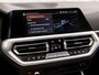 BMW 3-Serie 330e High Executive 252Pk Automaat (SCHUIFDAK, DEALER ONDERHOUDEN, APPLE CARPLAY, GROOT NAVI, CAMERA, GETINT GLAS, BRUIN LEDER, SPORTSTOELEN, STUUR/STOELVERWARMING, SFEERVERLICHTING, NIEUWSTAAT)