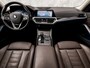 BMW 3-Serie 330e High Executive 252Pk Automaat (SCHUIFDAK, DEALER ONDERHOUDEN, APPLE CARPLAY, GROOT NAVI, CAMERA, GETINT GLAS, BRUIN LEDER, SPORTSTOELEN, STUUR/STOELVERWARMING, SFEERVERLICHTING, NIEUWSTAAT)