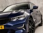 BMW 3-Serie 330e High Executive 252Pk Automaat (SCHUIFDAK, DEALER ONDERHOUDEN, APPLE CARPLAY, GROOT NAVI, CAMERA, GETINT GLAS, BRUIN LEDER, SPORTSTOELEN, STUUR/STOELVERWARMING, SFEERVERLICHTING, NIEUWSTAAT)